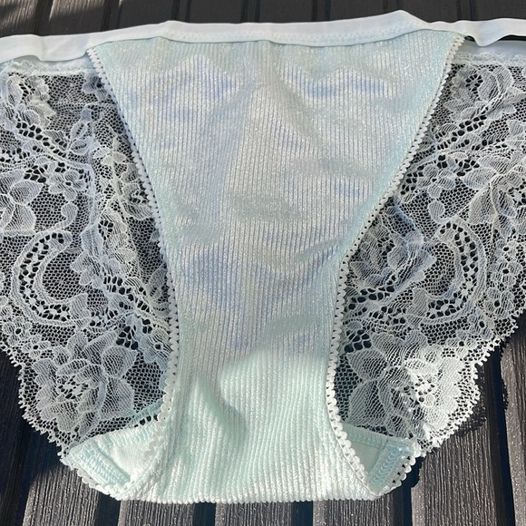 Victoria’s Secret - Luxe Velvet String Bikini - Large - Picture 3 of 13